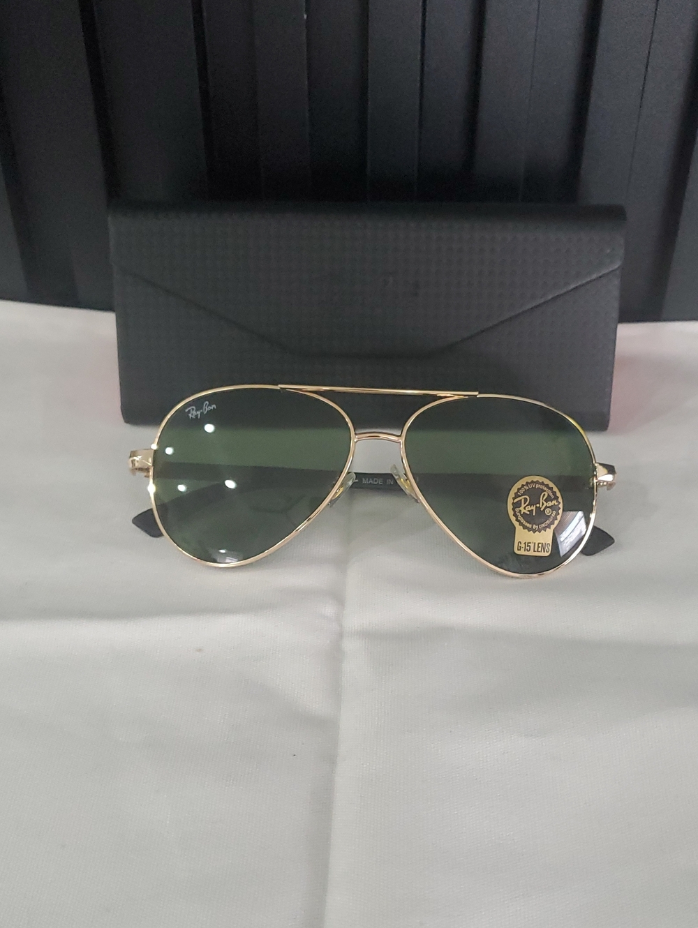 Ray-Ban Gold Frame Aviator Sunglasses with Green Lenses